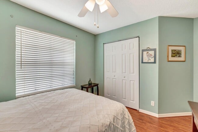 Building Photo - 14211 W La Sedona Cir