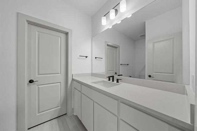 Building Photo - 10375 Great Days Dr