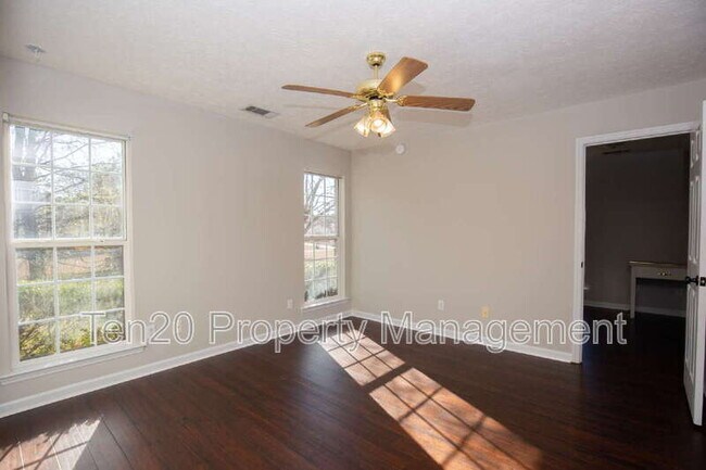 Building Photo - 177 Richardson Rd