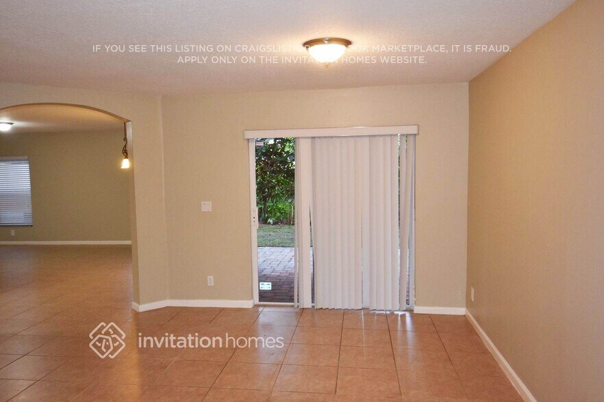 Building Photo - 541 Alejandro Ln