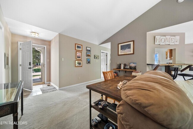 Building Photo - 10160 Highgate Cir