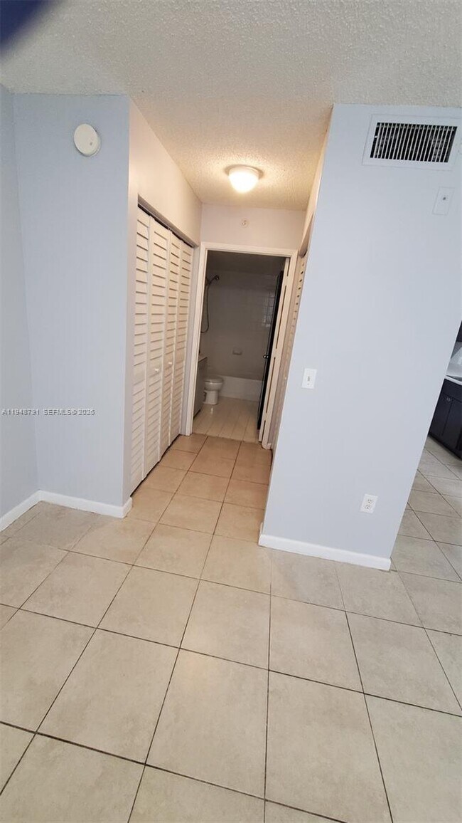 Building Photo - 7888 Sonoma Springs Cir