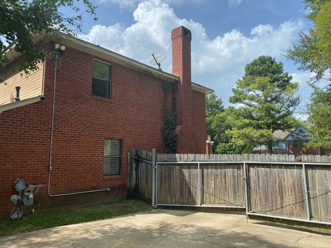 Building Photo - 2/1.5 Townhome For Rent in Ridgeland