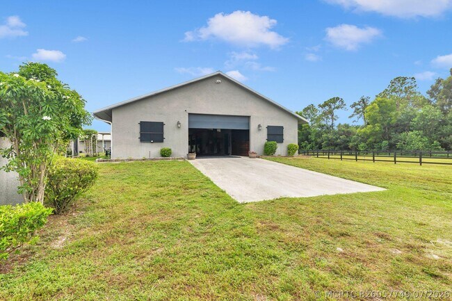 Building Photo - 2770 E Rd