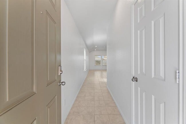 Building Photo - 141 Hammond Ct