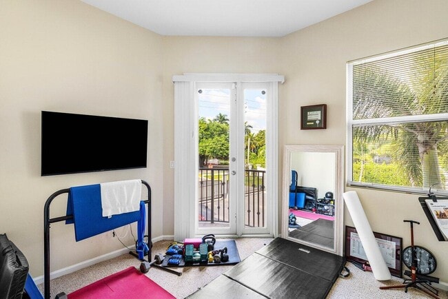 Building Photo - 1875 Highland Grove Dr