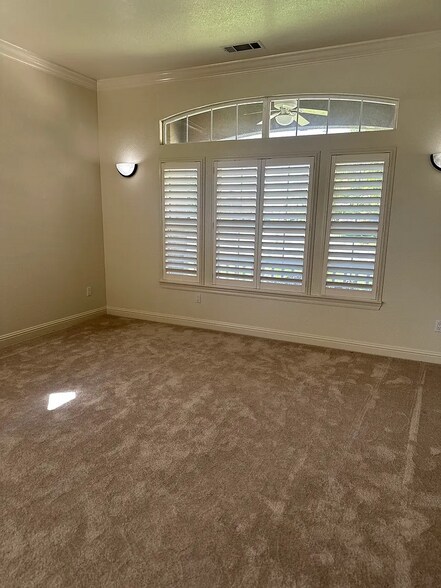 Building Photo - 2980 Hazelwood Way