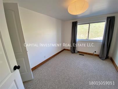 Building Photo - 290 Aspen Dr