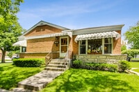 Building Photo - 8351 N Oleander Ave