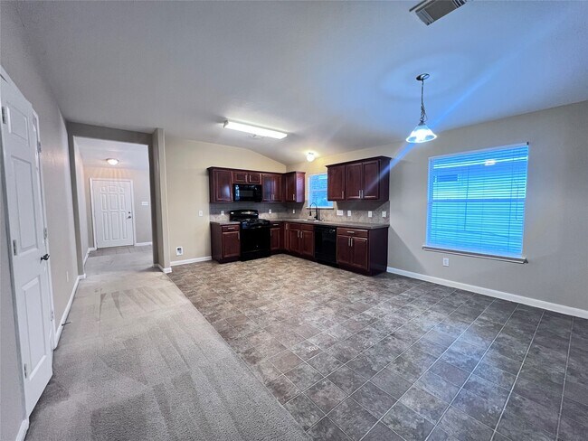 Building Photo - 11750 Pinemeade Ln