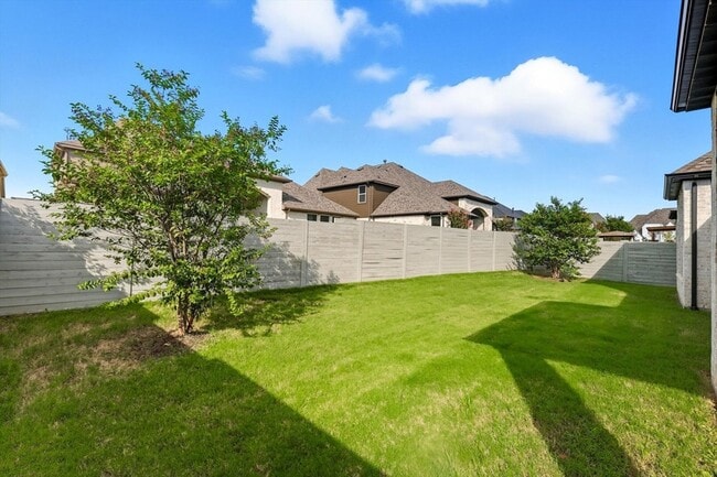 Building Photo - 2016 Strolling Wy