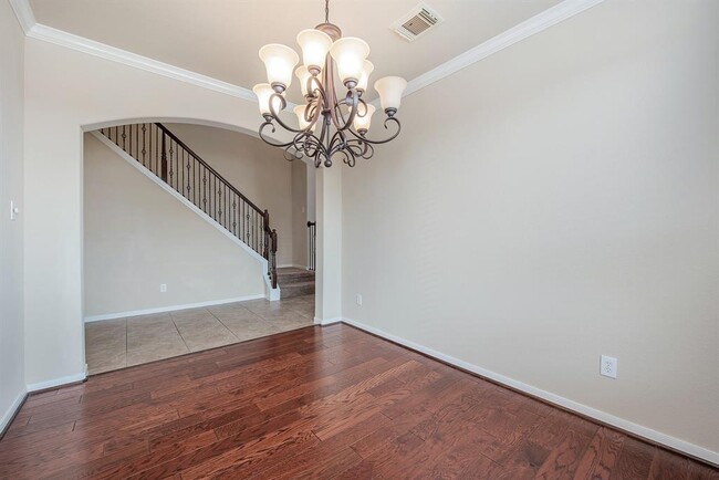 Building Photo - 158 Rocky Point Dr