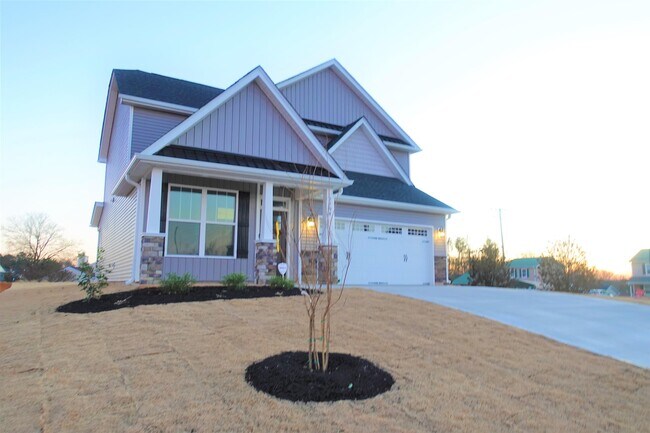 Building Photo - 2704 Millhone Dr