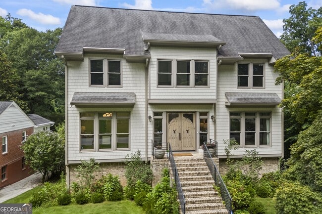 Building Photo - 1742 Helen Dr NE