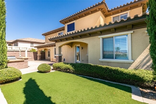 Building Photo - 2713 Cyrano St