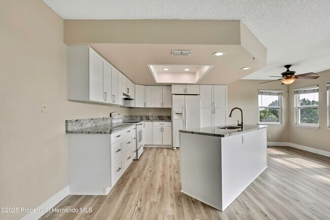 Building Photo - 3276 Rose Arbor Dr