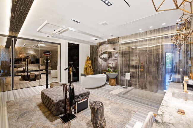 Building Photo - 8356 Sunset View Dr