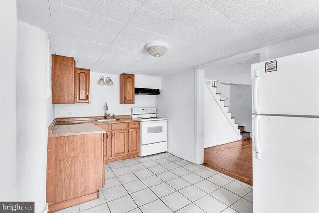 Building Photo - 60 Irish Ln