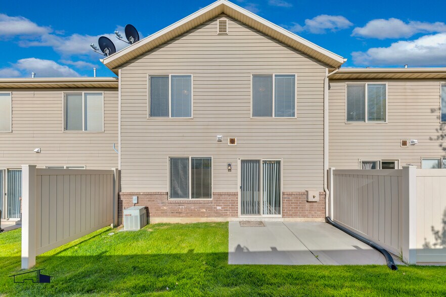 Building Photo - 2042 Evans Cove Loop