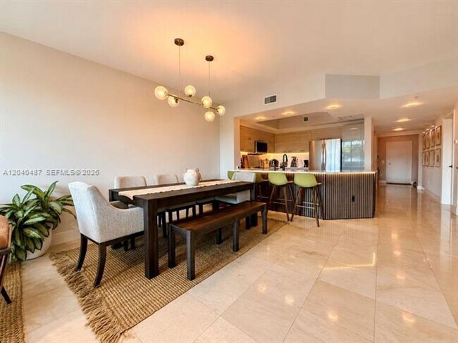 Building Photo - 15051 Royal Oaks Ln