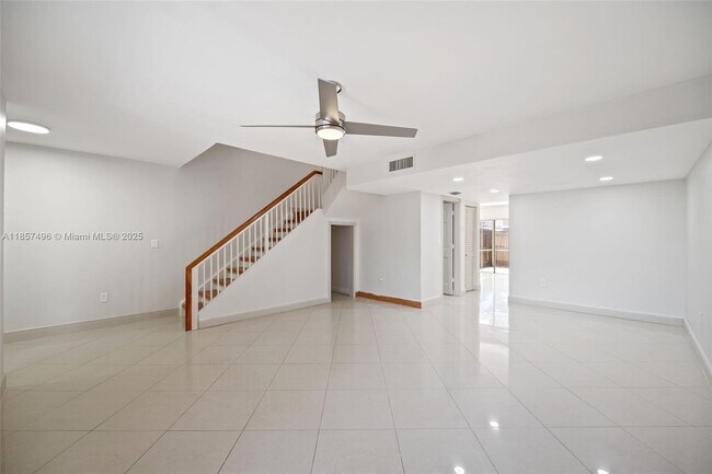 Building Photo - 1382 NW 123rd Ave