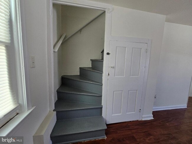 Building Photo - 76 Chestnut St