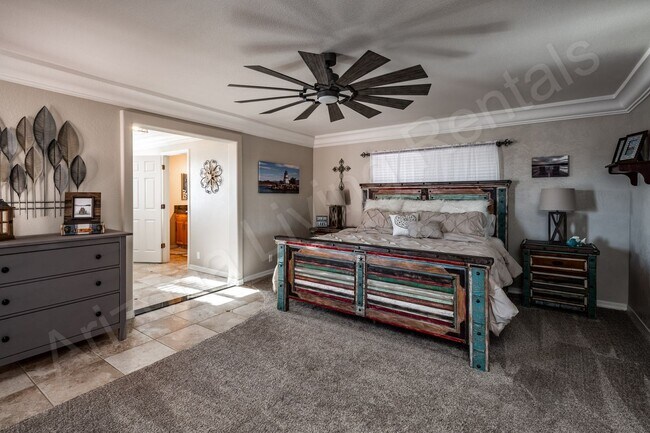 Building Photo - FURNISHED POOL HOME FOR APRIL 2026