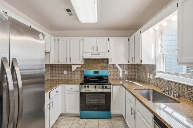 Building Photo - 5615 Wispy Willow Ln