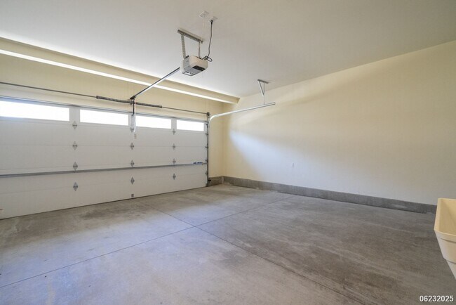 Building Photo - Available now!  Updated 4-bedroom, 2.5-bat...