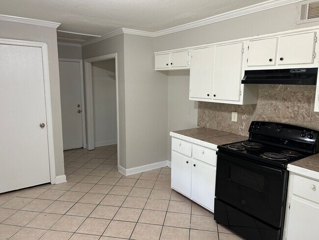Building Photo - 3130 Fairmeadow Horn Lake, MS 38637