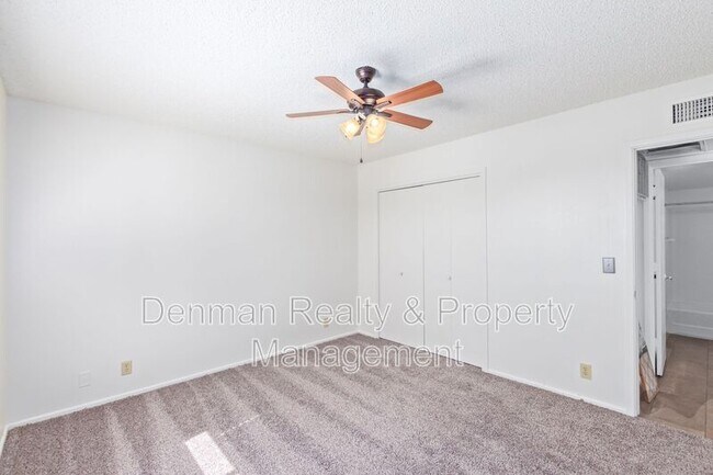 Building Photo - 415 N 64th Pl