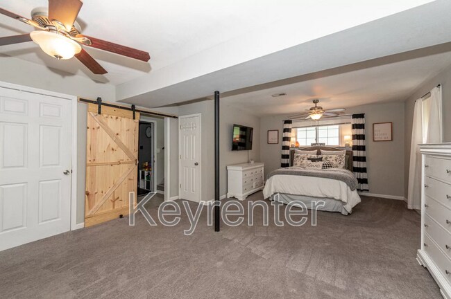 Building Photo - 2152 Ridgecrest Dr