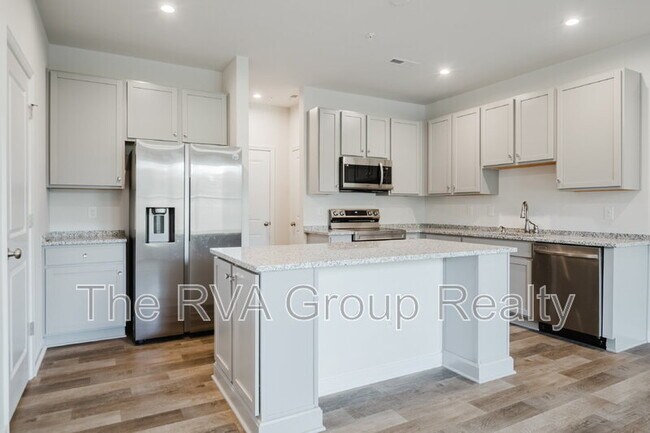 Building Photo - 14479 Hancock Towns Dr