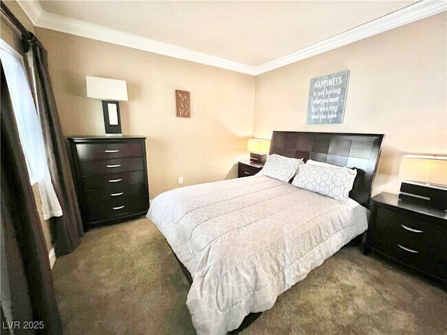 Building Photo - 260 E Flamingo Rd