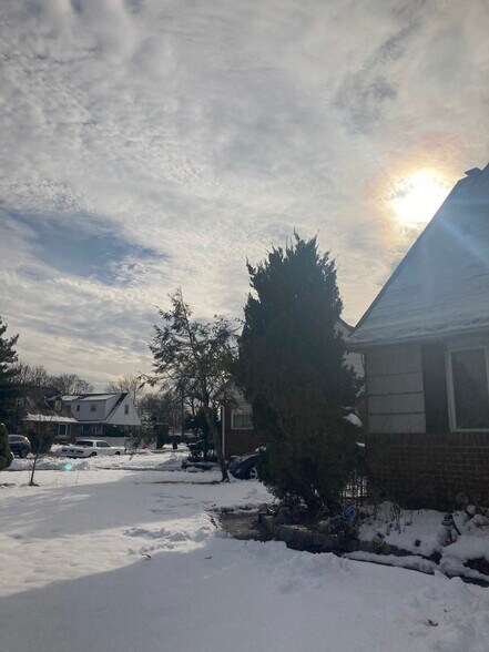 Building Photo - 764 Lenore Ln