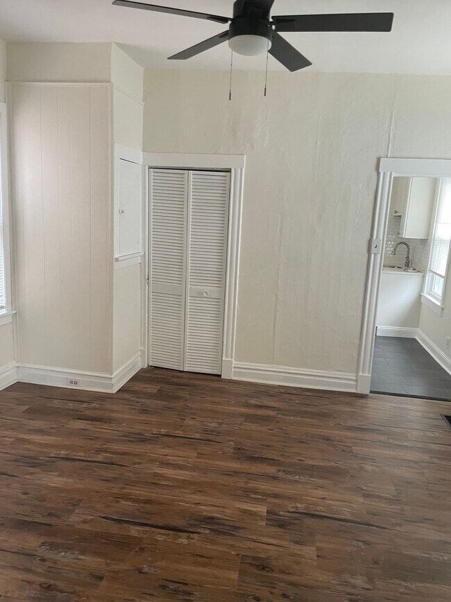 Building Photo - NO DEPOSIT REQUIRED! House for Rent in Southwest City