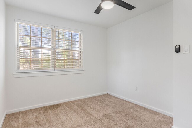 Building Photo - 53 Faris Cir