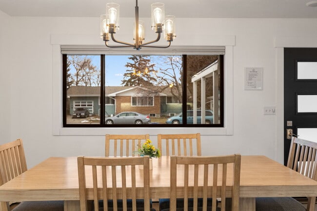 Building Photo - 420 N 6th Ave