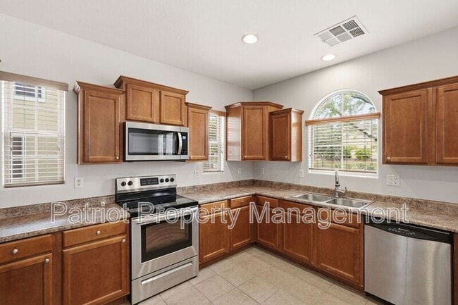 Building Photo - 13441 N 151st Dr