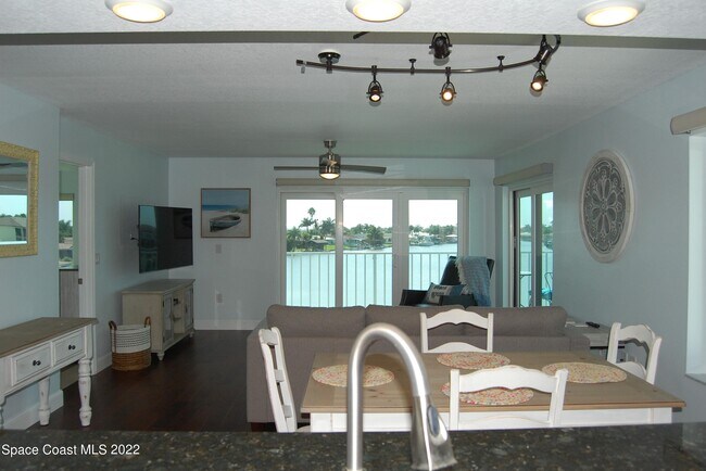 Building Photo - 1700 Commodore Blvd