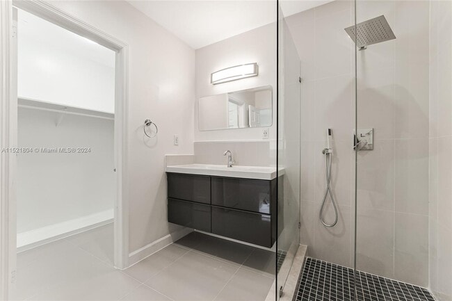 Building Photo - 12885 Griffing Blvd