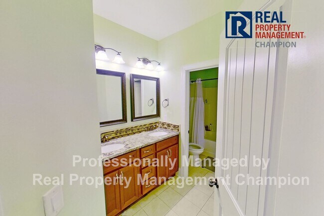 Building Photo - Custom Executive Home with Community Water...