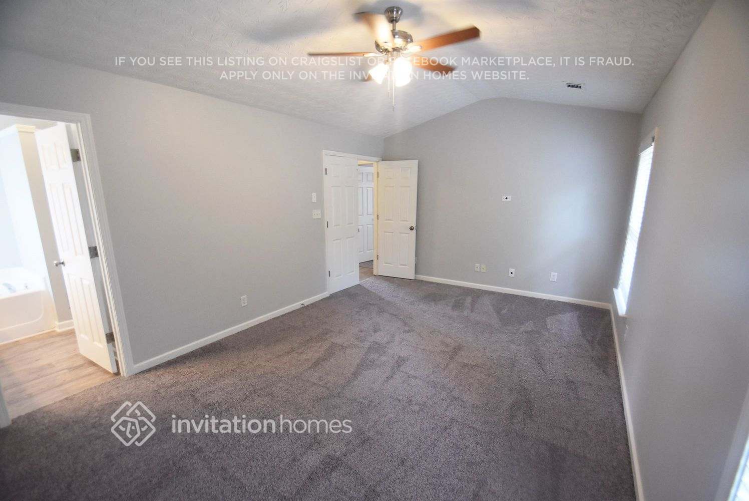 Building Photo - 2546 Plymouth Way