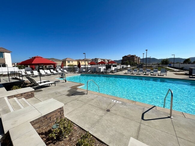 Building Photo - Brand new Condo with SOLAR for LEASE in Te...