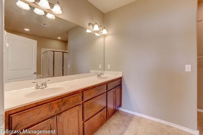 Building Photo - 2/2/2 Patio Home With Pond View!