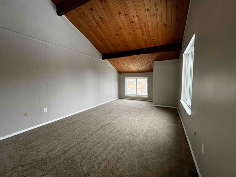 Building Photo - 31 Tilegate Glen