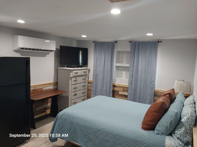 Building Photo - Charming One Bedroom ADU Furnished or Unfurnished