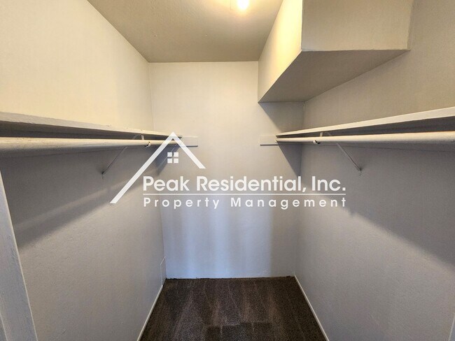 Building Photo - Croetto10540