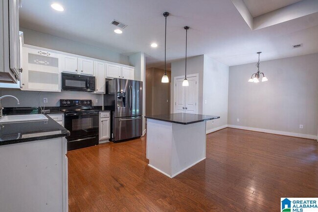 Building Photo - 216 Chesser Way