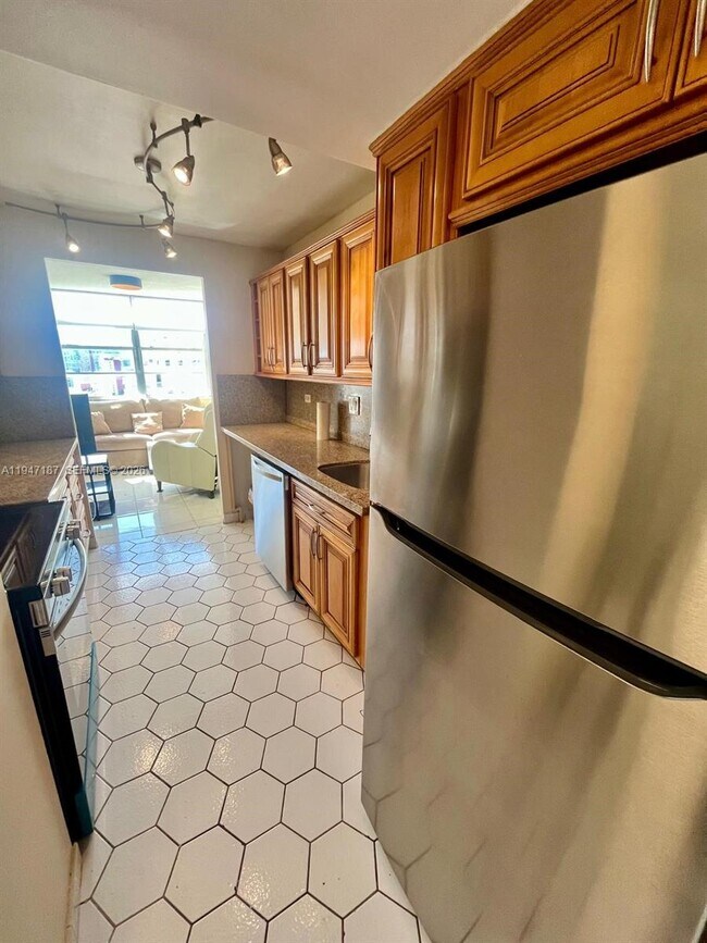 Building Photo - 251 174th St